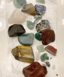 NATIONAL GEOGRAPHIC Starter Rock Tumbling Kit - Durable Leak-Proof Polisher for Kids Complete Geology Hobby Science Kit, Rocks and Crystals Kids, A Great STEM Activity 45 A10WYG1 M2L