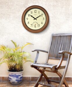 AcuRite 50314 18-Inch Metal Indoor/Outdoor Atomic Clock and Thermometer 18 A17phQ61WVL
