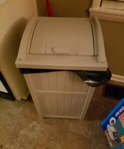 Suncast 33 Gallon Hideaway Trash Can for Patio - Resin Outdoor Trash with Lid - Use in Backyard, Deck, or Patio - Taupe 1 Pack 41 A1ATMQQDgvL