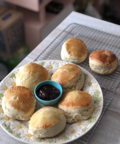 Judee's Superfine Caster Sugar - 2.5 lbs - Delicious and 100% Gluten-Free - Bakers Sugar for Homemade Treats, Baked Goods, and Toppings - Airy and Smooth 2.5 Pound (Pack of 1) 27 A1NuCpyGYoL