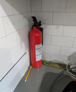 Kidde Fire Extinguisher for Home, 1-A:10-B:C, Dry Chemical Extinguisher, Red, Mounting Bracket Included 1 Pack Basic 55 A1Rzy7QfUzL