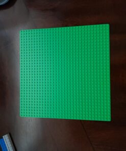 LEGO Classic Green Baseplate 2304 Supplement for Building, Playing, and Displaying Creations, 10in x 10in, Large Building Base Accessory for Kids and Adults (1 Piece) 41 A1oir9YO1SL