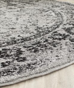 SAFAVIEH Adirondack Collection Area Rug - 4' Round, Grey & Black, Oriental Distressed Design, Non-Shedding & Easy Care, Ideal for High Traffic Areas in Living Room, Bedroom (ADR109B) Grey/Black 20 A1puEWCm2kL