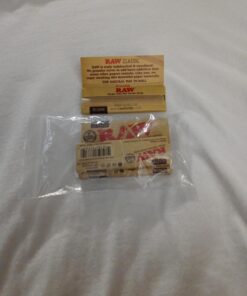 Raw Unrefined Classic 1.25 1 1/4 Size Cigarette Rolling Papers, 50 Count (Pack of 4) 23 A1ryurKxL