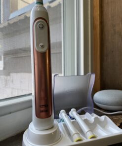 Oral-B Genius 8000 Electric Toothbrush with Bluetooth Connectivity, Rose Gold 28 B17U1rmuk4S