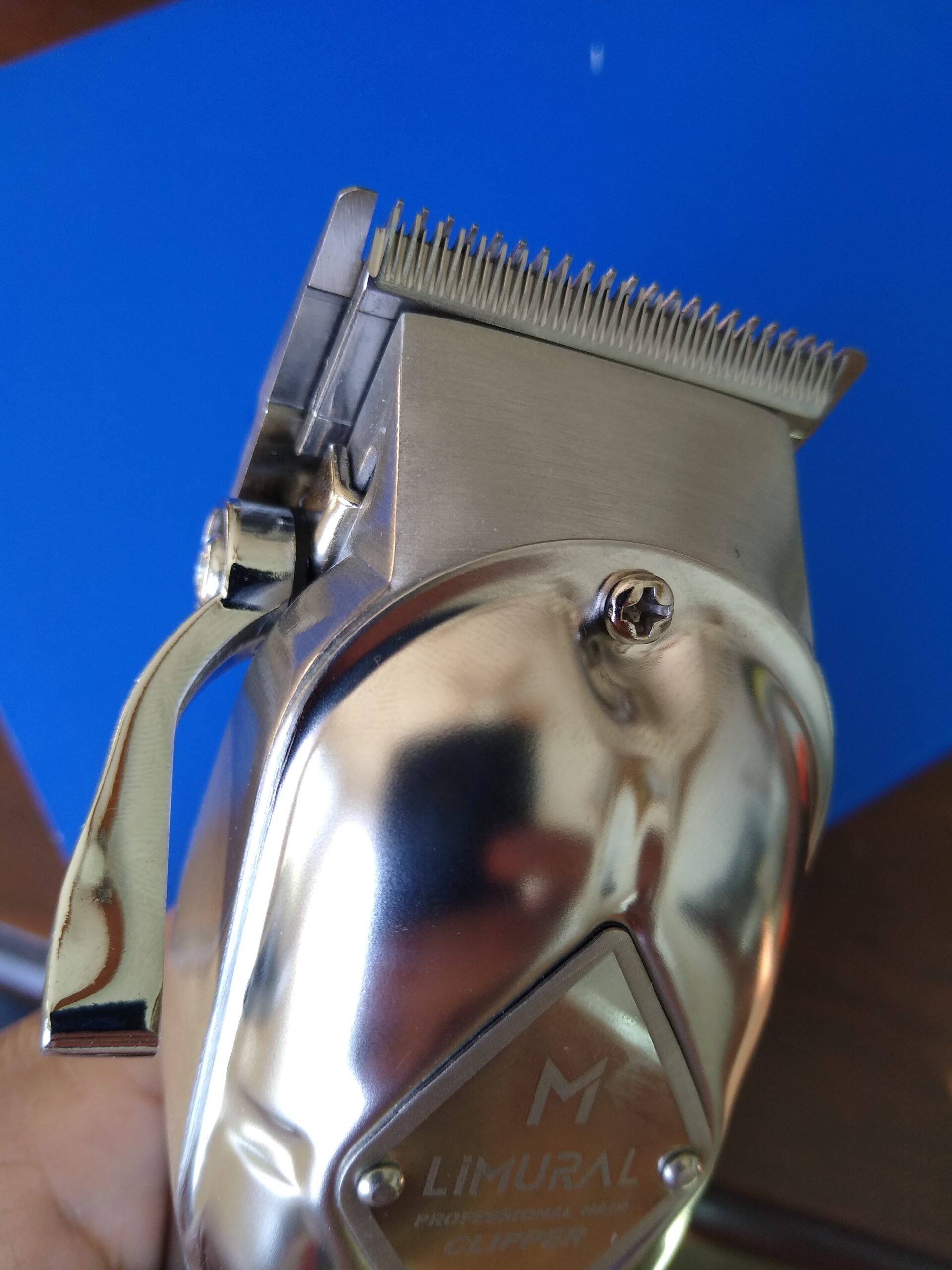 Wahl Professional 2-Hole Stagger-Tooth Clipper Blade for the 5 Star Series Cordless Magic Clip, for Professional Barbers and Stylists Item – 2161 5 Wahl Professional 2-Hole Stagger-Tooth Clipper Blade for the 5 Star Series Cordless Magic Clip, for Professional Barbers and Stylists Item – 2161 - Image 5