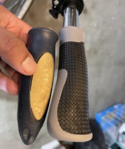 Schwinn Ergonomic Comfort Bike Grips, Fits Most Standard Bicycle Handlebars, Provide Extra Comfort and Improved Grip, Bike Parts and Accessories Black 37 B1CZtQSzBRS