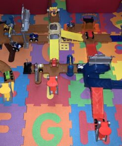 Fisher-Price Nickelodeon Blaze and the Monster Machines Monster Dome racetrack playset with stunt track and character trucks for preschool kids 49 B1CsJC9FAeS