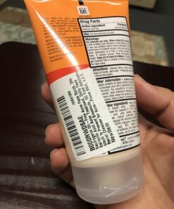Neutrogena Oil-Free Acne Face Scrub, 2% Salicylic Acid Acne Treatment Medicine, Daily Face Wash to help Prevent Breakouts, Oil Free Exfoliating Facial Cleanser for Acne-Prone Skin, 4.2 fl. oz Unscented 4.2 Fl Oz (Pack of 1) 45 B1GU5tfxZaS