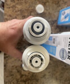 SAMSUNG Genuine Filter for Refrigerator Water and Ice, Carbon Block Filtration for Clean, Clear Drinking Water, 6-Month Life, HAF-CIN/EXP, 1 Pack 65 B1IFPa2kreS