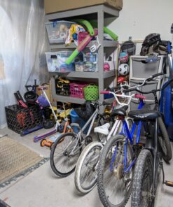 Rubbermaid Garage FastTrack Vertical Ball Rack, Satin Nickel, Wall Mounted Storage System, Holds up to 50 pounds, for Home/Garage 50 B1LlXGHk0S