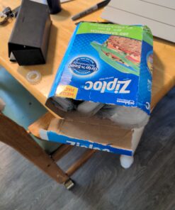 Ziploc Sandwich and Snack Bags, Storage Bags for On the Go Freshness, Grip 'n Seal Technology for Easier Grip, Open, and Close, 280 Count 36 B1eNfw1Y37S