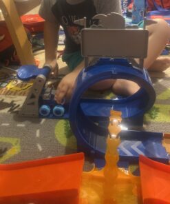 Fisher-Price Nickelodeon Blaze and the Monster Machines Monster Dome racetrack playset with stunt track and character trucks for preschool kids 42 B1yV2bQIV S