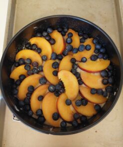 HIWARE 9 Inch Non-stick Cheesecake Pan Springform Pan with Removable Bottom/Leakproof Cake Pan with 50 Pcs Parchment Paper - Black 9-Inch 41 C13kDZnW7uS