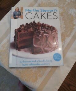 Martha Stewart's Cakes: Our First-Ever Book of Bundts, Loaves, Layers, Coffee Cakes, and More: A Baking Book 9 C1Tm4wWtmcS