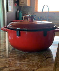 Lodge 4.5 Quart Enameled Cast Iron Dutch Oven with Lid – Dual Handles – Oven Safe up to 500° F or on Stovetop - Use to Marinate, Cook, Bake, Refrigerate and Serve – Island Spice Red 32 C1h4Zc6UUmS