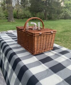 Juvale Wicker Picnic Basket for 4 with Utensils, Glasses, and Insulated Cooler Bag - Luxury Camping, Picnic Essentials, Picnic Kit 73 C1lK6NUanMS