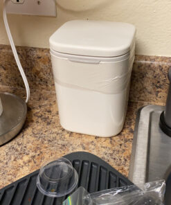 Hommp 0.5 Gallon Tiny Countertop Trash Can, Mini Desktop Garbage Can with Push-Button, White 17 C1uD6nsWqBS